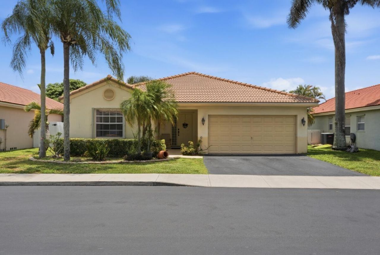 12564 NW 10th Place, Sunrise, FL 33323 Photo
