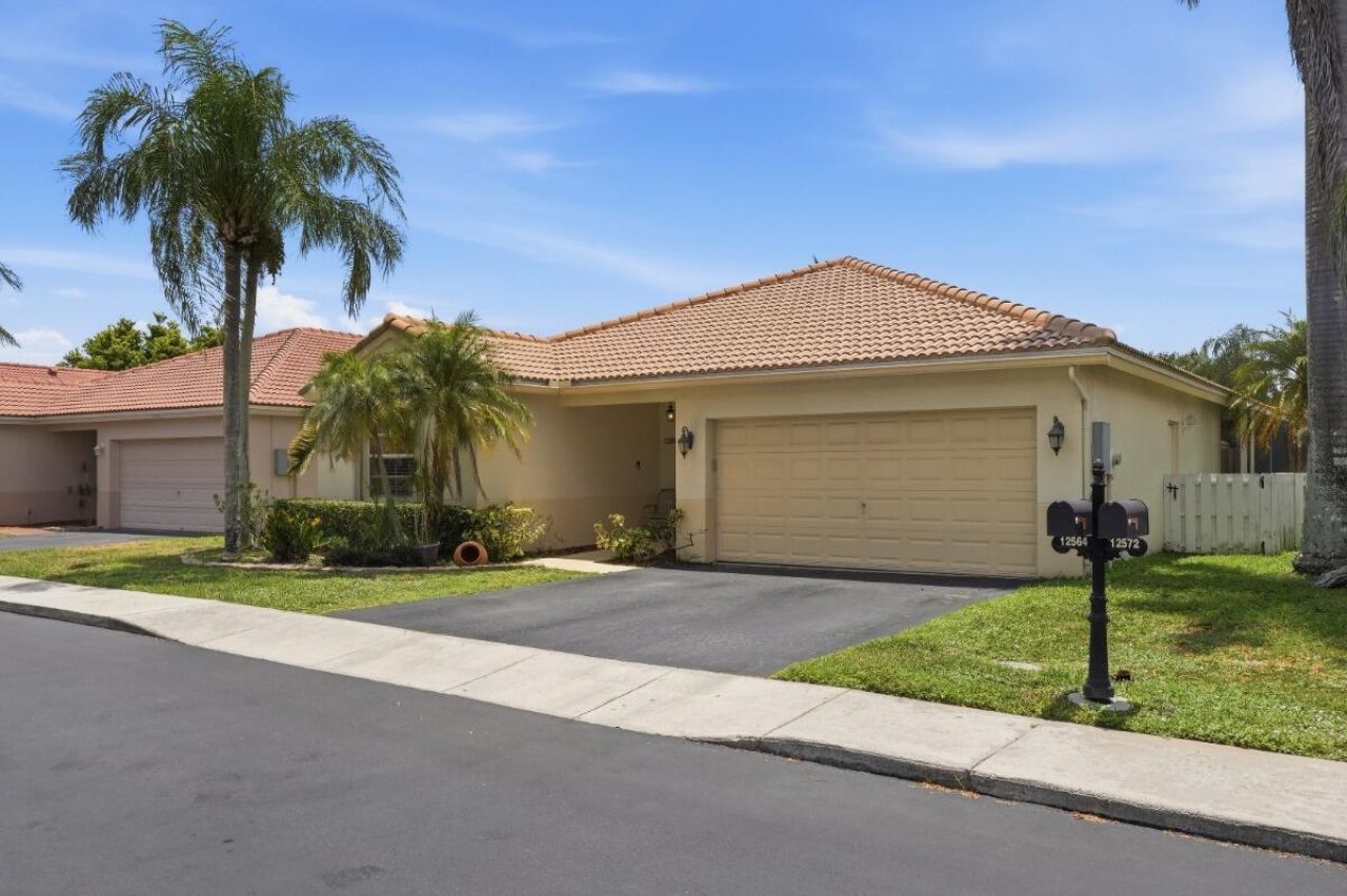 12564 NW 10th Place, Sunrise, FL 33323 Photo
