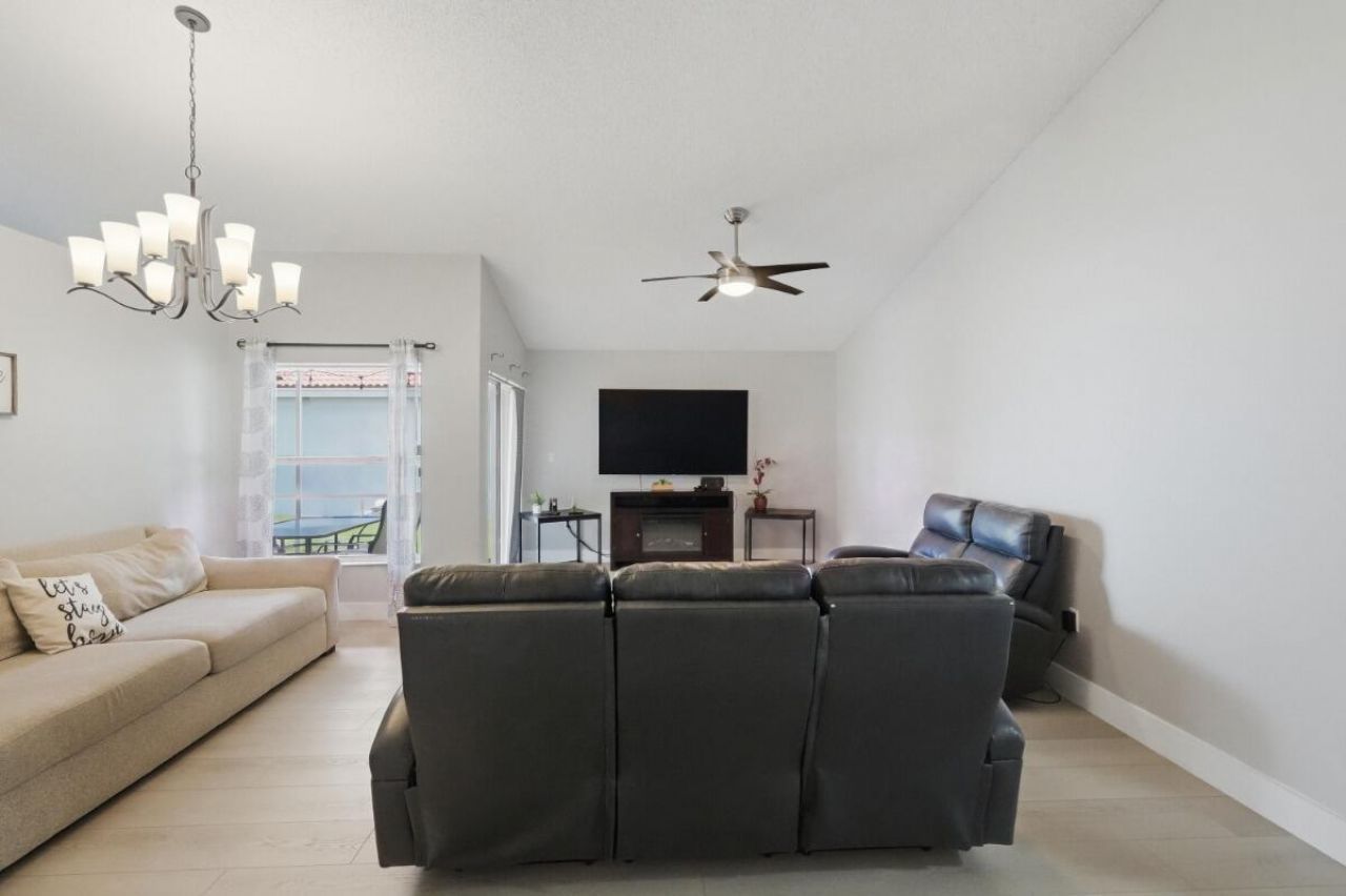 12564 NW 10th Place, Sunrise, FL 33323 Photo