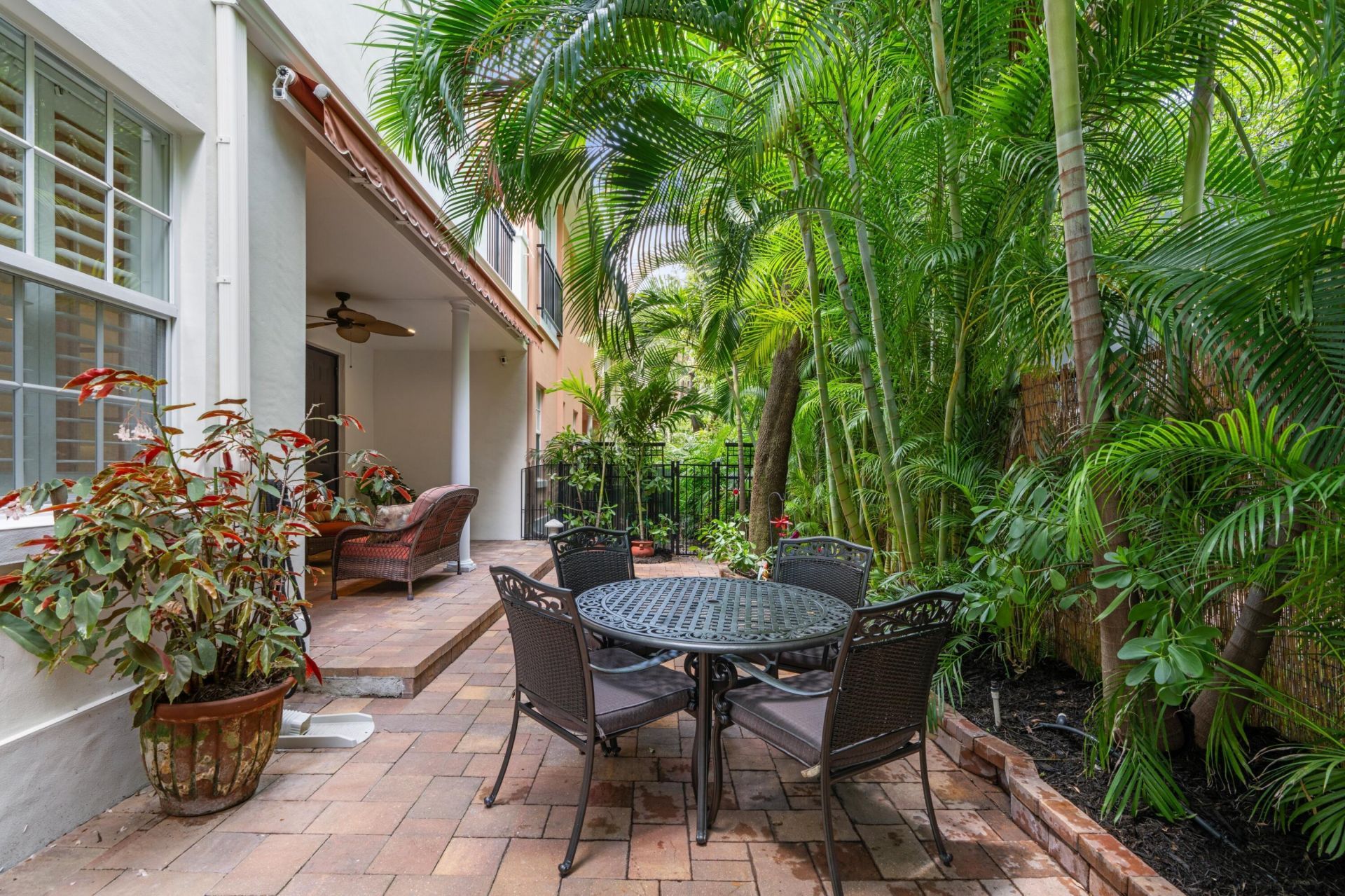 1057 E Heritage Club Circle, Delray Beach, FL 33483 Photo