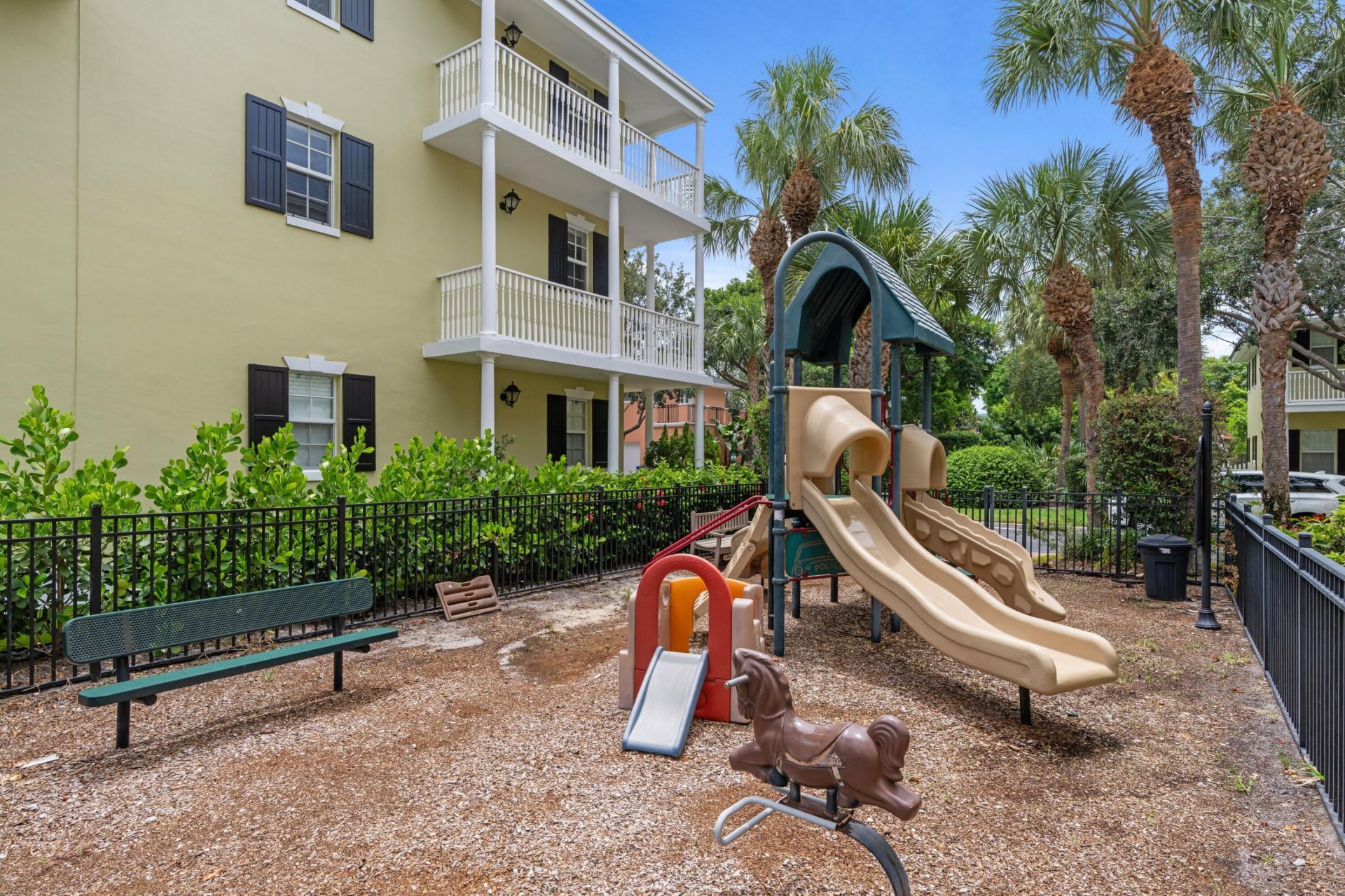 1057 E Heritage Club Circle, Delray Beach, FL 33483 Photo
