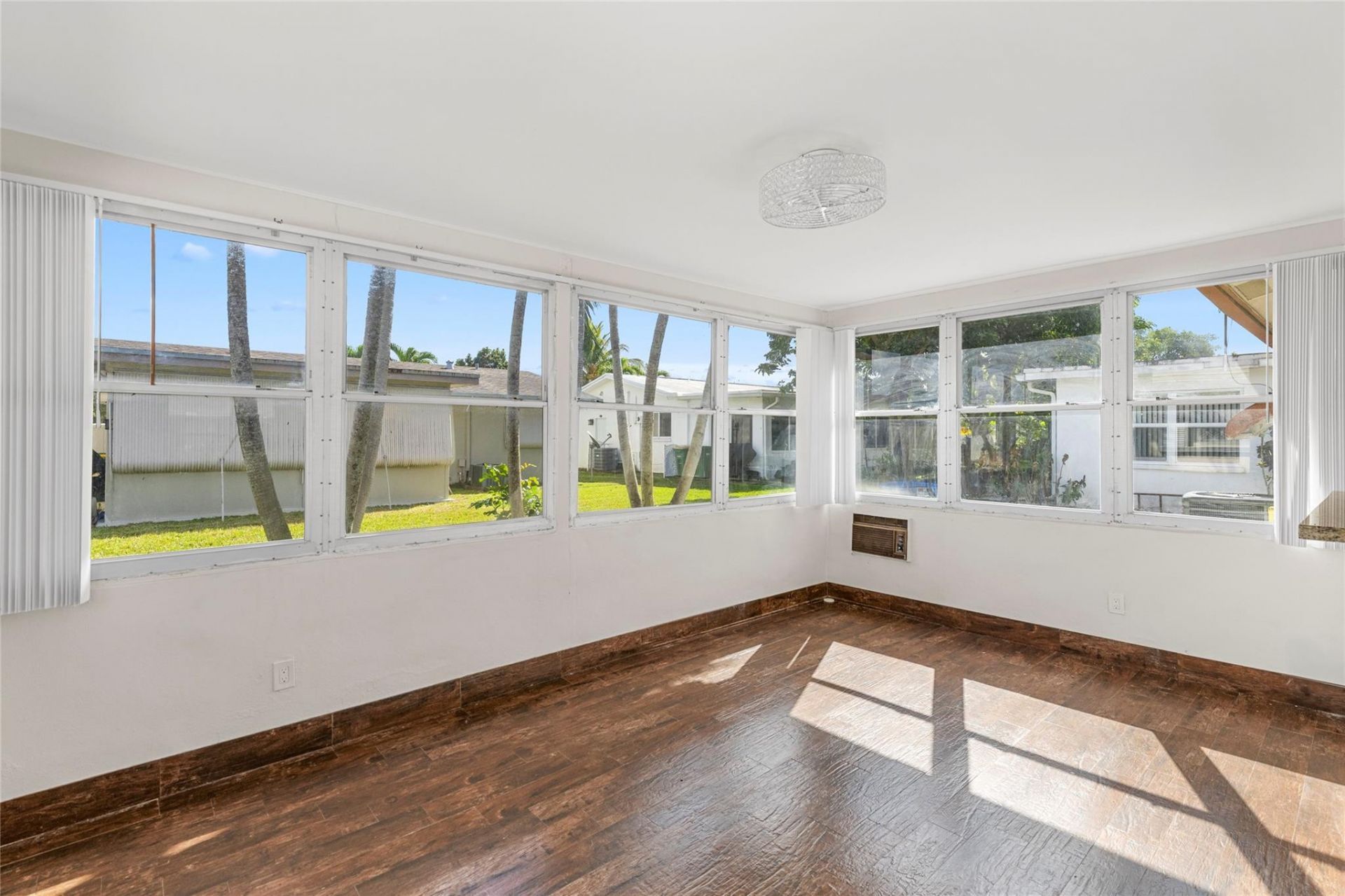 5710 NW 68th Terrace, Tamarac, FL 33321 Photo