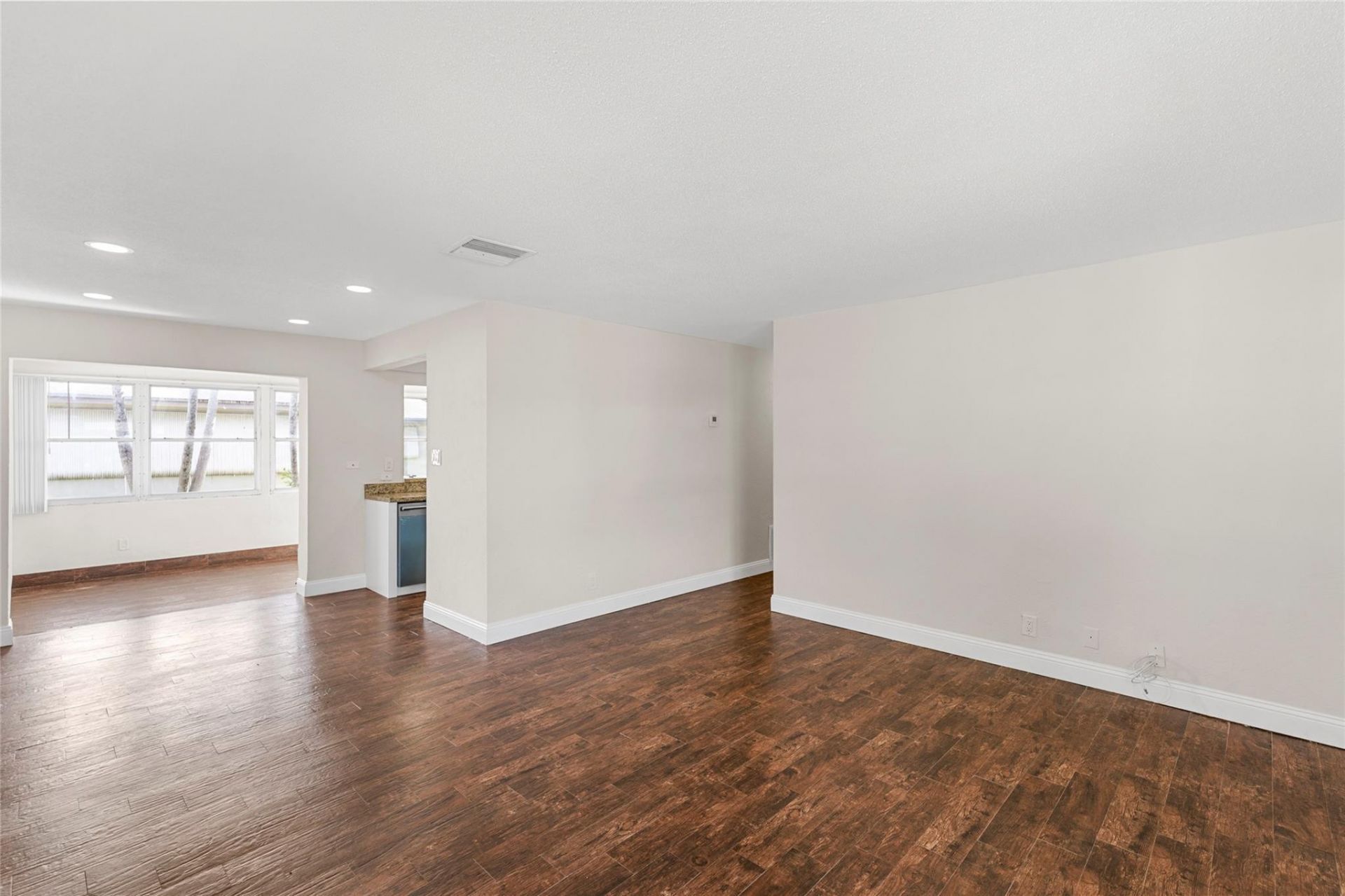 5710 NW 68th Terrace, Tamarac, FL 33321 Photo