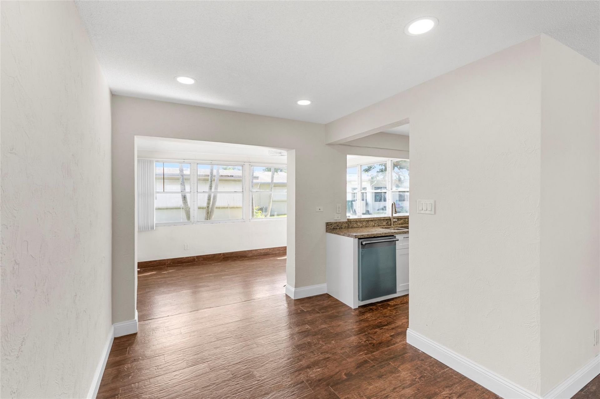 5710 NW 68th Terrace, Tamarac, FL 33321 Photo