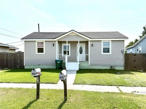 1010 LESAN Drive , Kenner, LA 70062