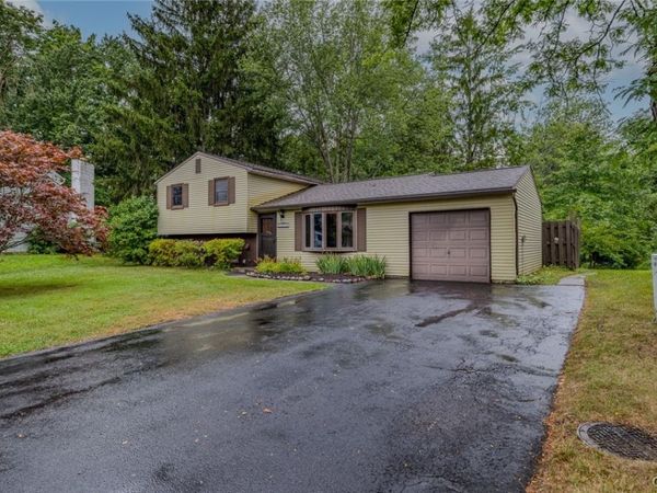 8059 Spruce Hill Drive , Clay, NY 13041