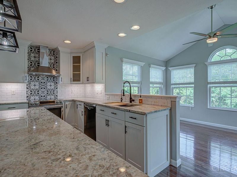 1111 Pond Ridge Circle, Ross Twp, OH 45013 Photo 10