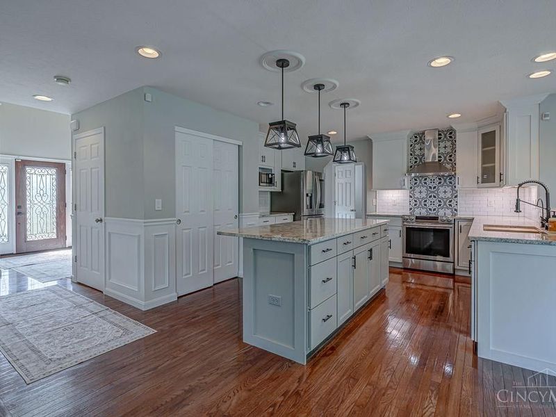1111 Pond Ridge Circle, Ross Twp, OH 45013 Photo 6
