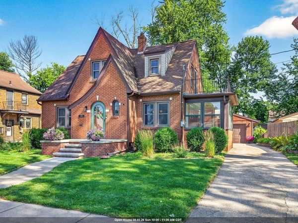 1036 W OKLAHOMA STREET, Appleton, WI 54914