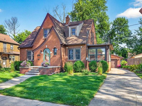 1036 W OKLAHOMA STREET, Appleton, WI 54914