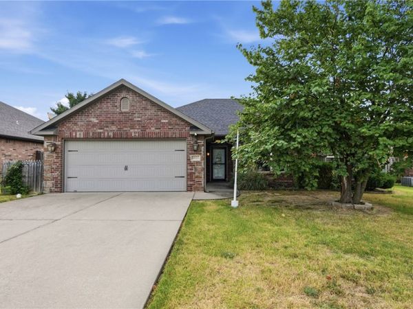 6011 S 38th Street , Rogers, AR 72758