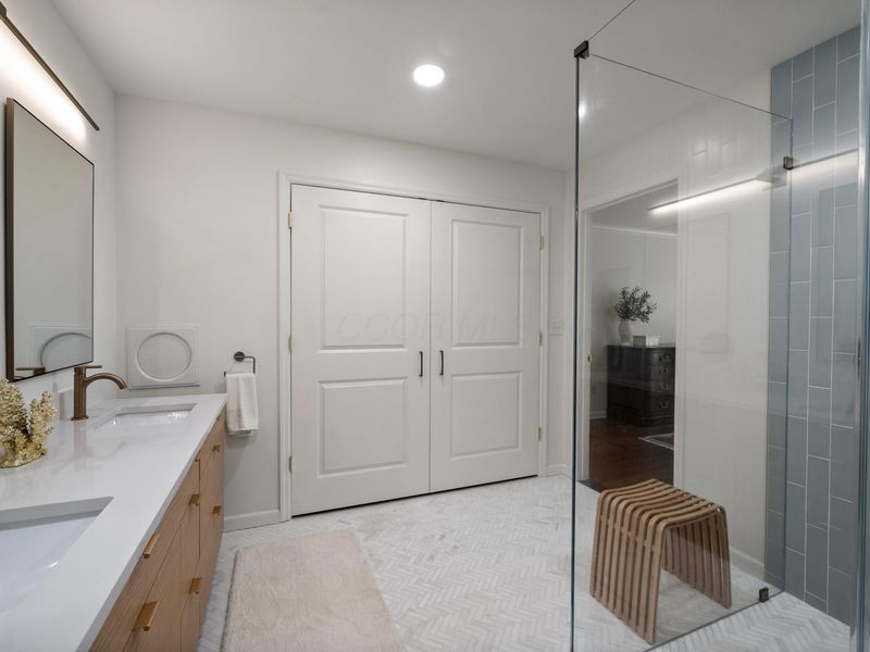 1209 Kenbrook Hills Drive , Unit 12, Columbus, OH 43220 Photo 26