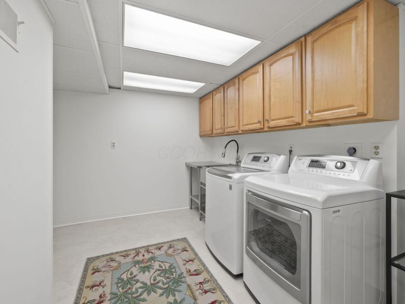 1209 Kenbrook Hills Drive , Unit 12, Columbus, OH 43220 Photo 43