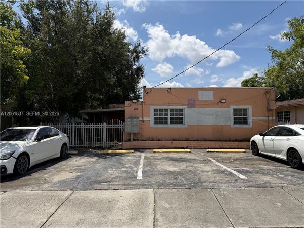 Opa-Locka, FL 33054