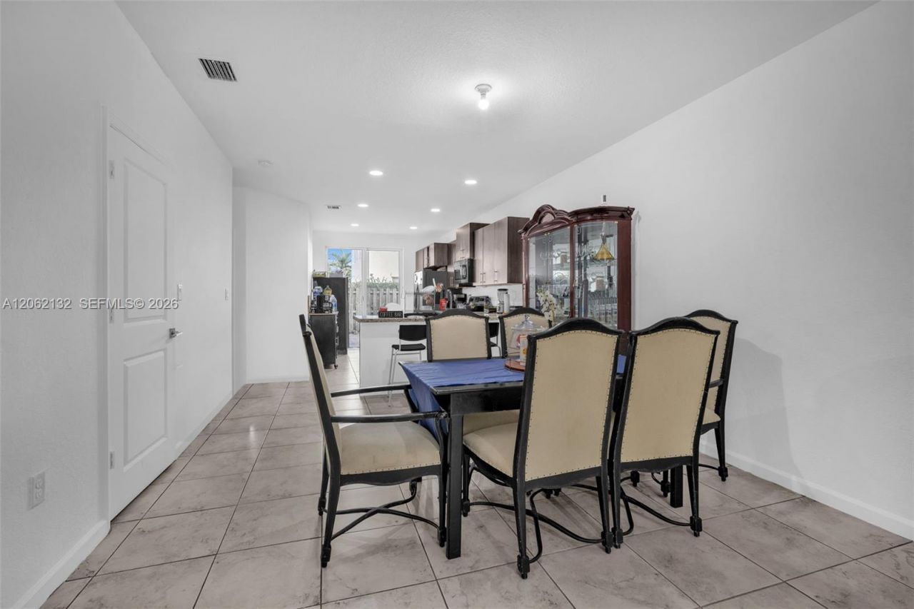 1429 SE 26th Ave, Homestead, FL 33035 Photo