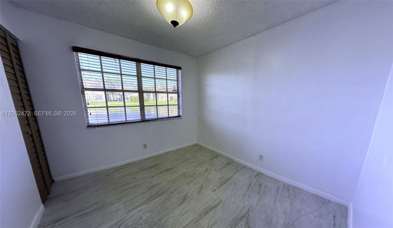 8630 SW 3rd St, Unit 101, Pembroke Pines, FL 33025 Photo
