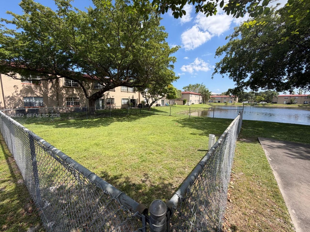 8630 SW 3rd St, Unit 101, Pembroke Pines, FL 33025 Photo