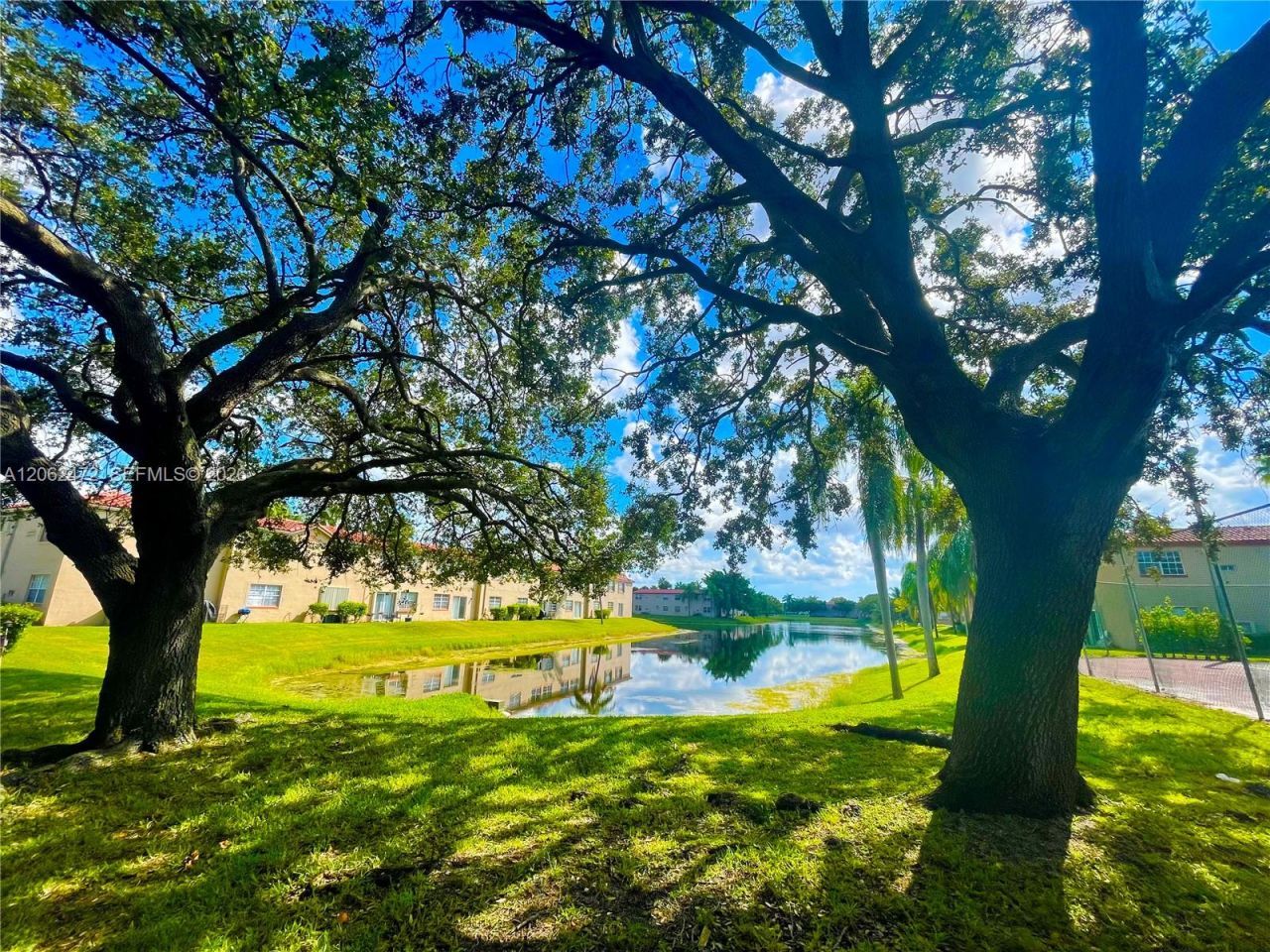 8630 SW 3rd St, Unit 101, Pembroke Pines, FL 33025 Photo
