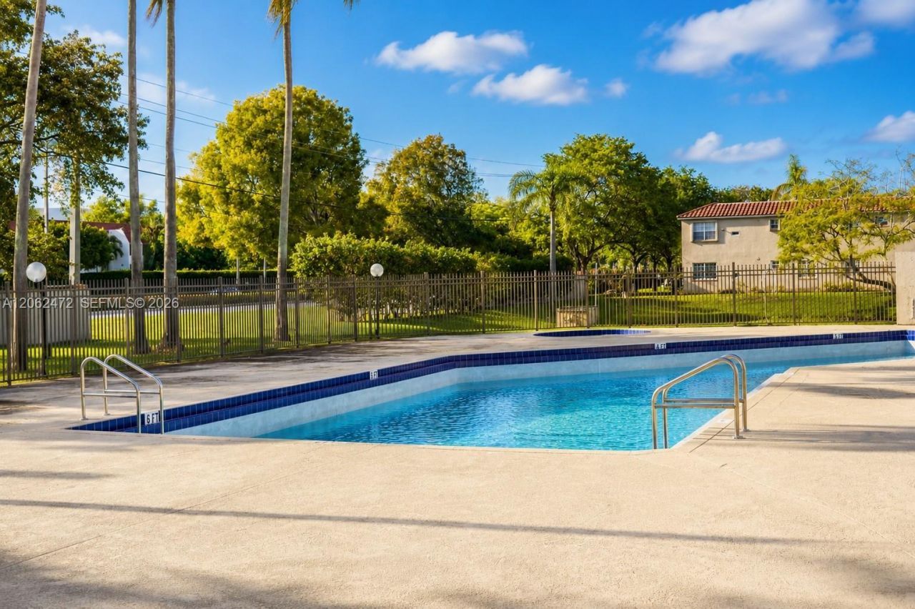 8630 SW 3rd St, Unit 101, Pembroke Pines, FL 33025 Photo