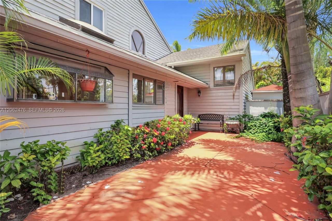 6879 Palm Grove Ct, Palm Beach Gardens, FL 33418 Photo