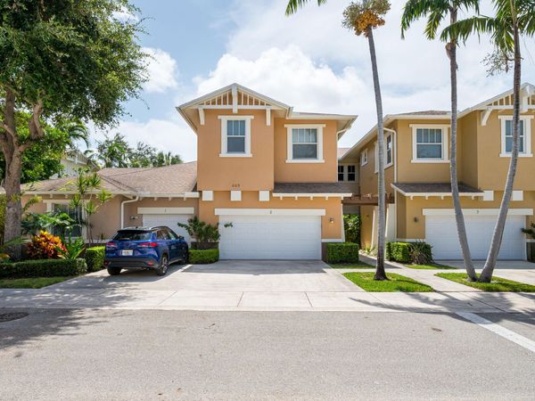 669 Pacific Grove Drive, Unit 2, West Palm Beach, FL 33401