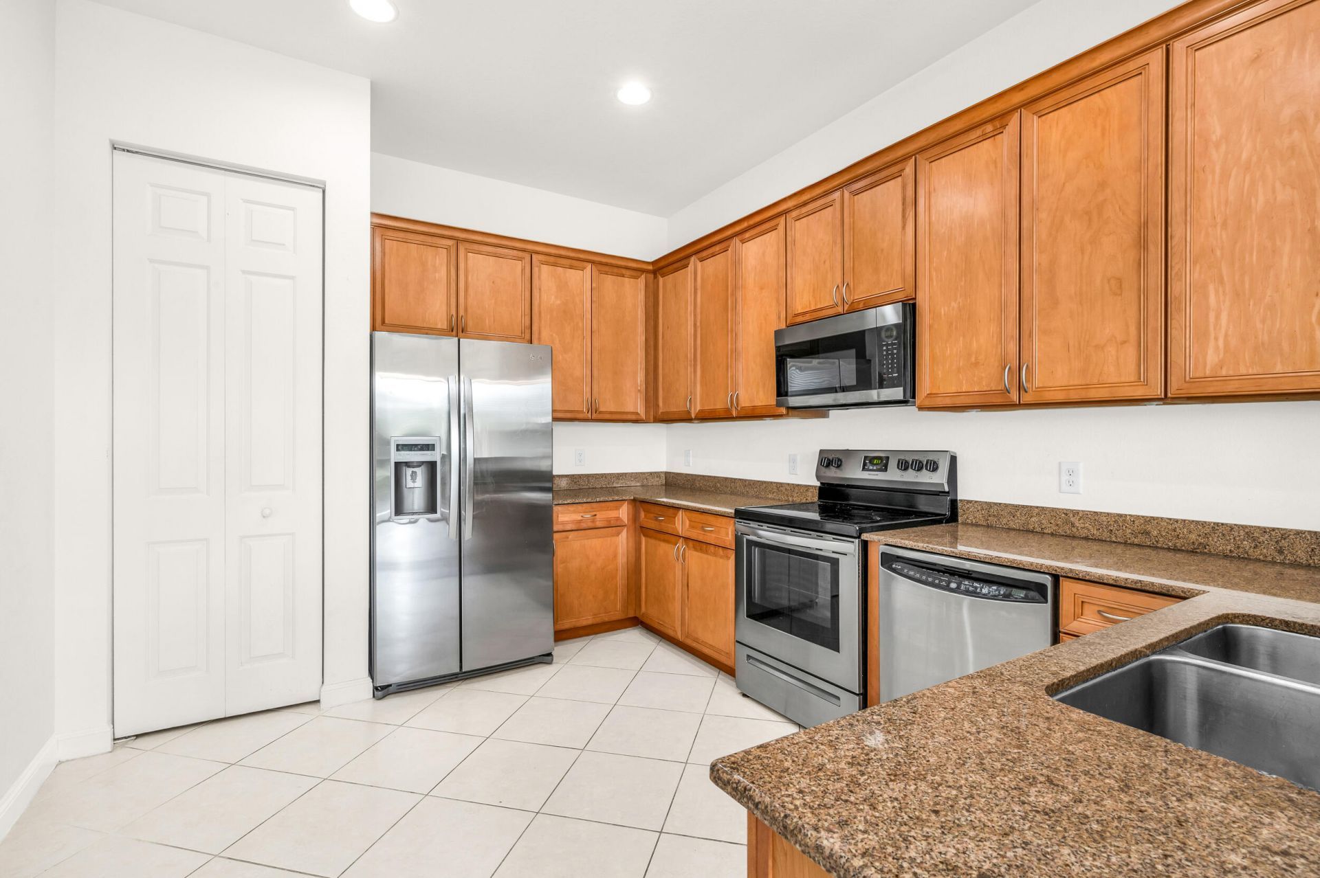 669 Pacific Grove Drive, Unit 2, West Palm Beach, FL 33401 Photo
