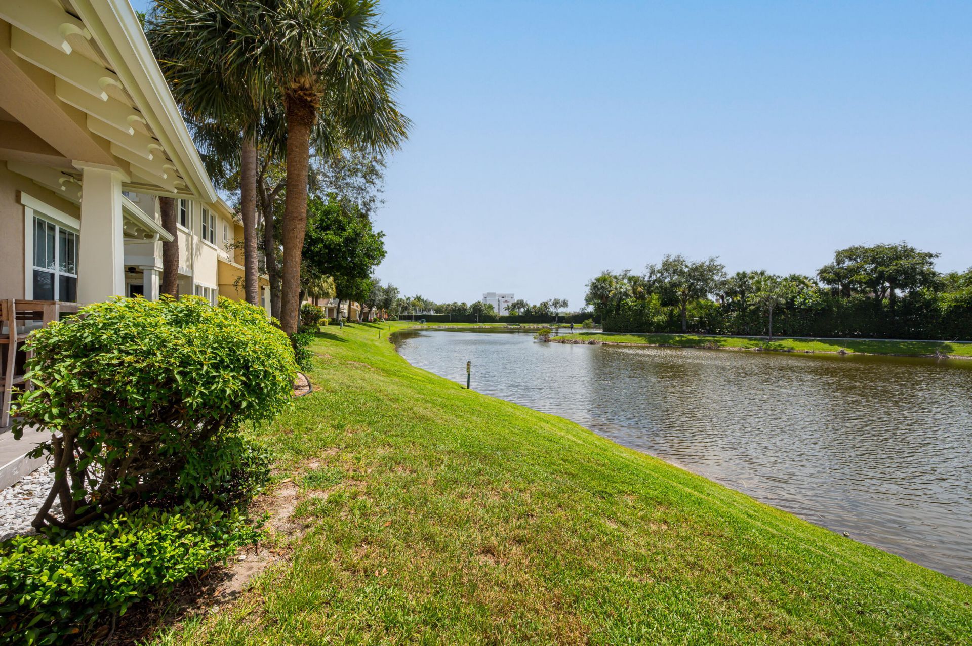 669 Pacific Grove Drive, Unit 2, West Palm Beach, FL 33401 Photo