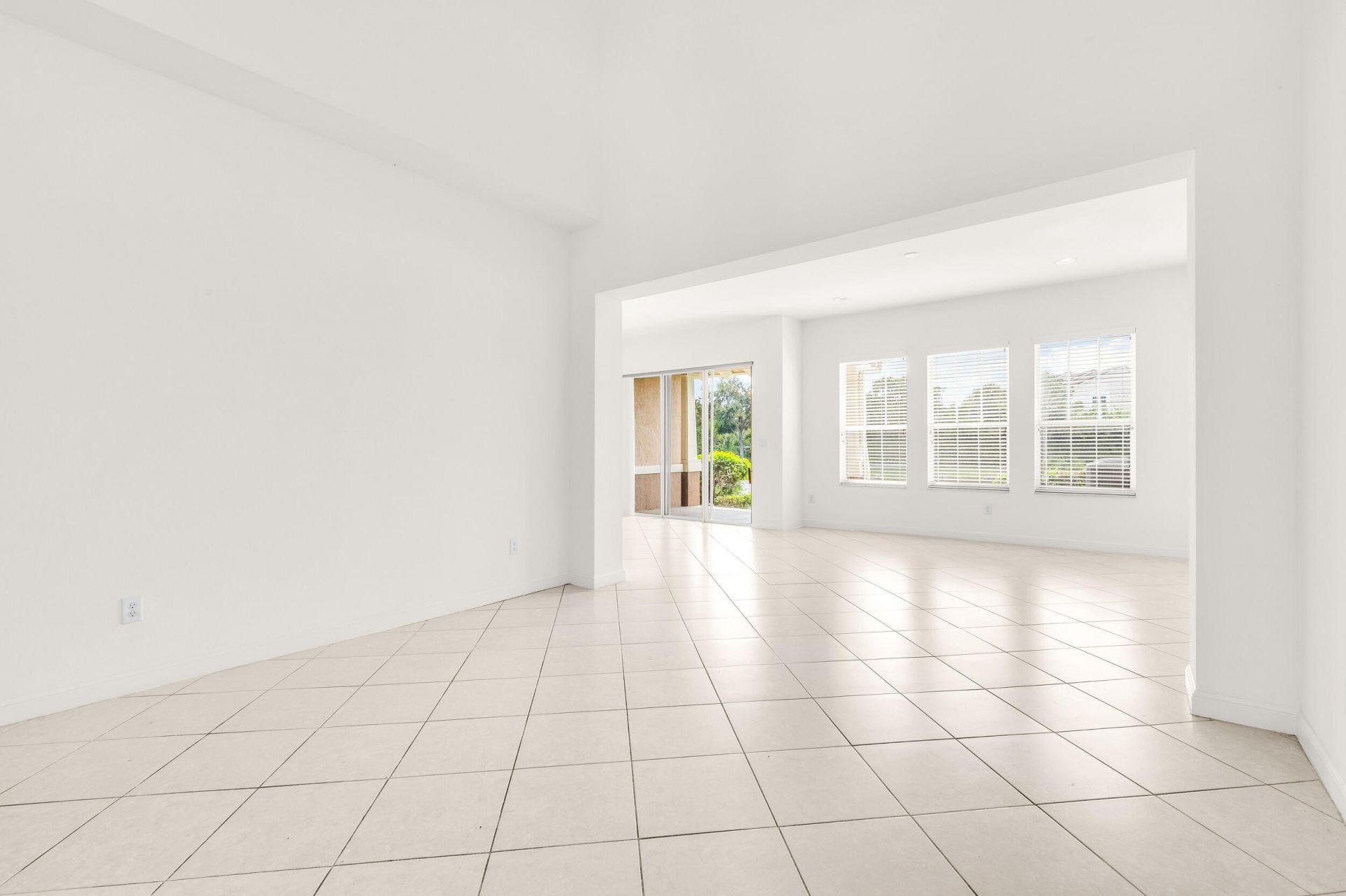 669 Pacific Grove Drive, Unit 2, West Palm Beach, FL 33401 Photo