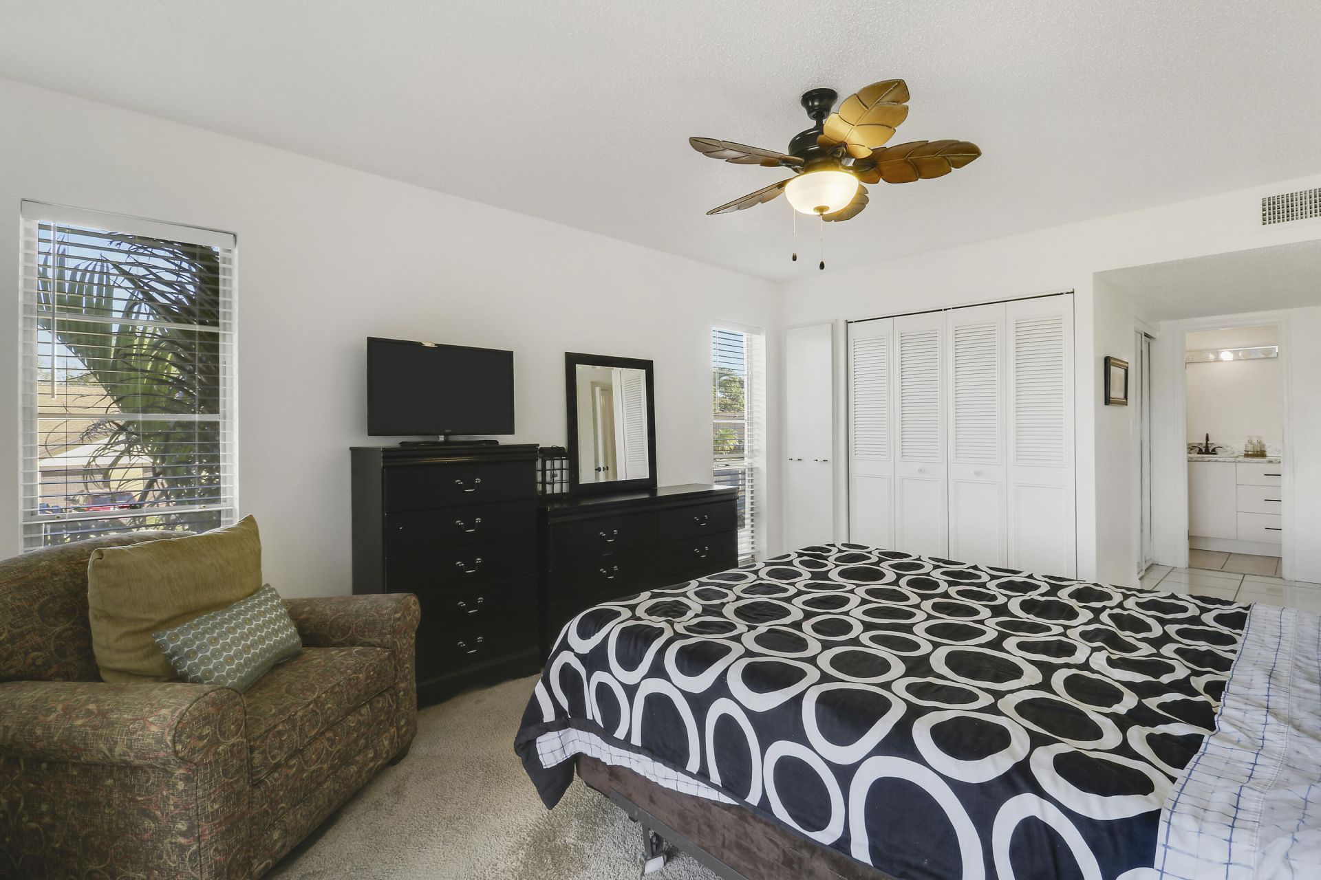 7 Greenway Village N, Unit 202, Royal Palm Beach, FL 33411 Photo