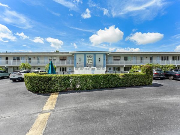 4111 NE 21st Way, Unit 204, Lighthouse Point, FL 33064