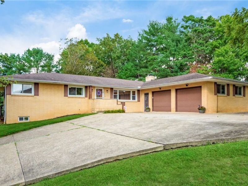 2620 E Newman Street , Zanesville, OH 43701 Photo 1