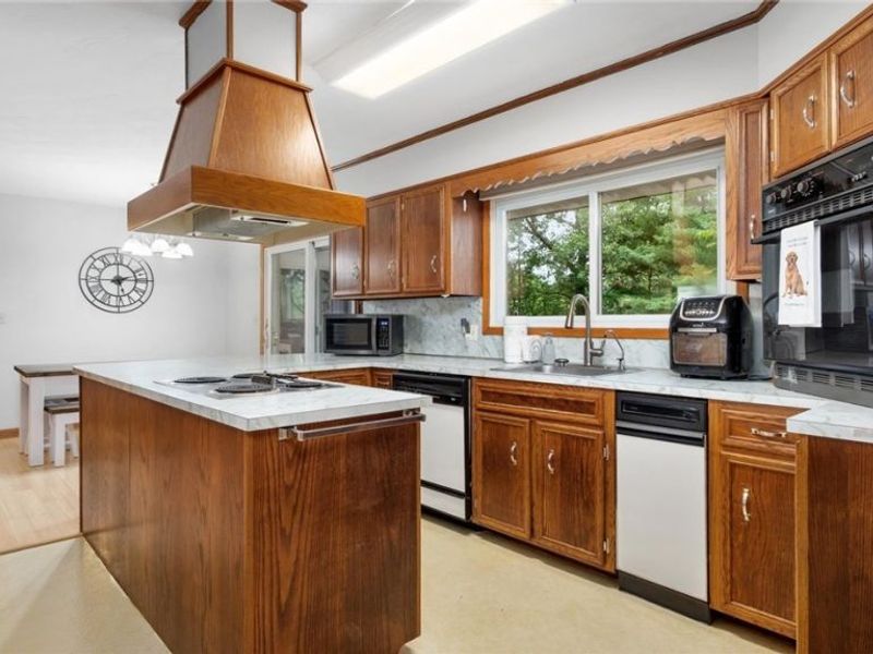 2620 E Newman Street , Zanesville, OH 43701 Photo 12