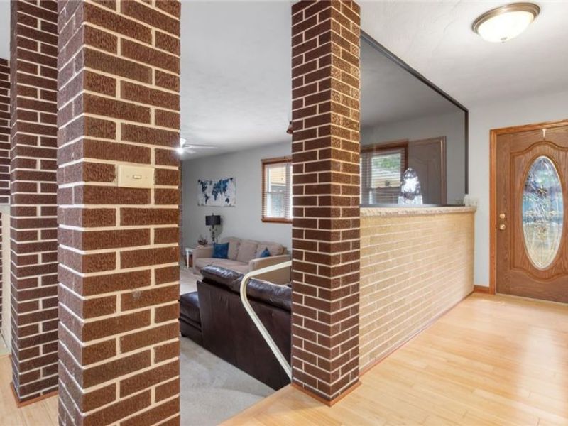 2620 E Newman Street , Zanesville, OH 43701 Photo 2