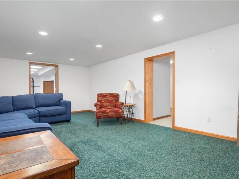 2620 E Newman Street , Zanesville, OH 43701 Photo 32