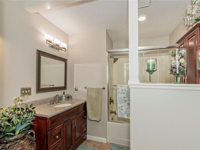 5778 Green Circle , Willoughby, OH 44094 Photo 32