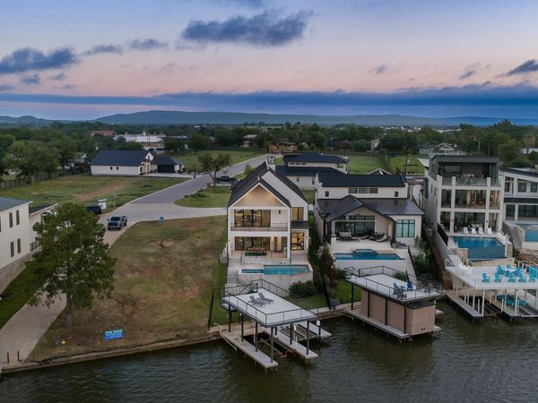 144 Riverfront Ln, Kingsland, TX 78639