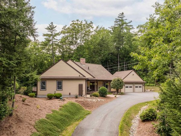 35 Clearwater Drive, Grantham, NH 03753