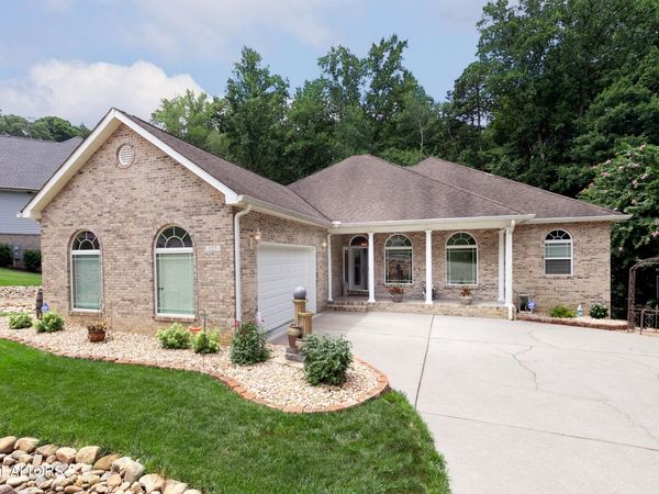 122 Tuhdegwa Way, Loudon, TN 37774