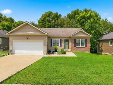 144 Paul Revere Drive, Georgetown, KY 40324