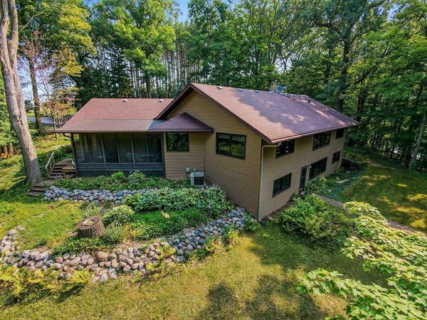 5600 FINNEGAN LAKE LANE, Gillett, WI 54124