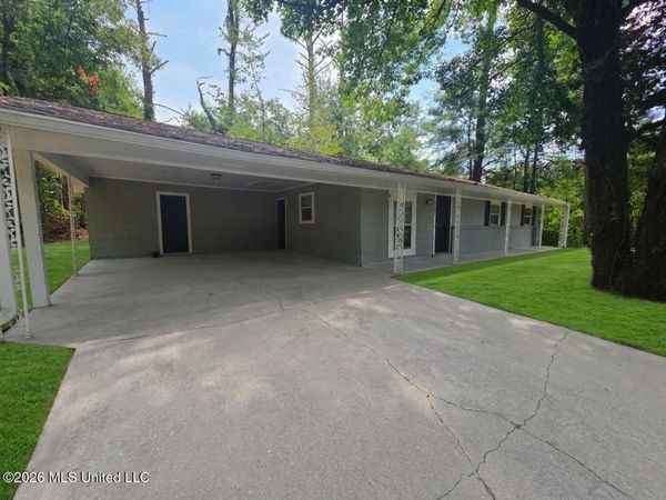 3164 Fleetwood Drive, Jackson, MS 39212