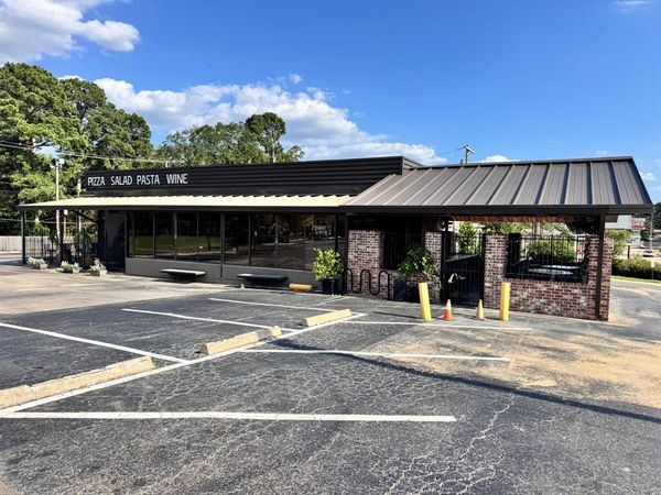 6301 Line Avenue, Shreveport, LA 71106