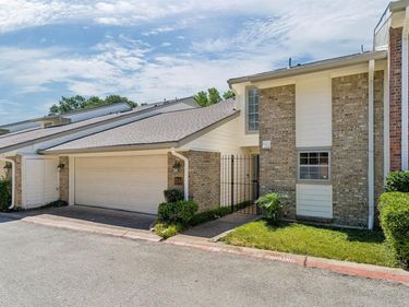 2143 Kessler Court, Unit 38, Dallas, TX 75208
