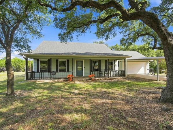 125 Deer Shadow Circle , Whitney, TX 76692