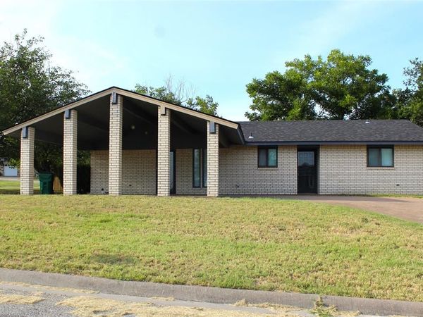 425 Edwards Drive, Dublin, TX 76446