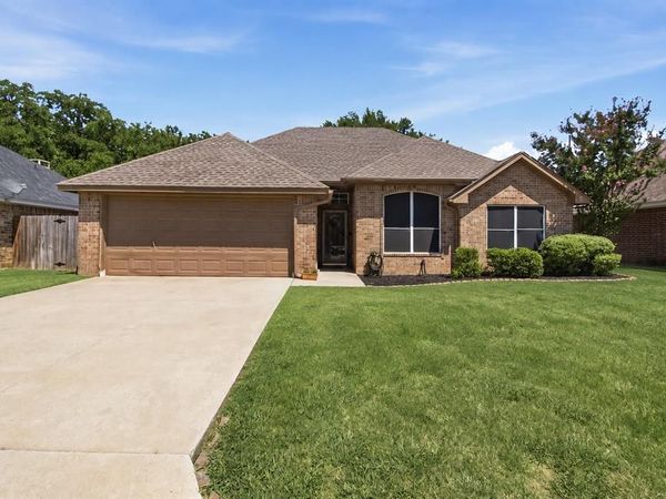 1020 Bayfield Drive , Denton, TX 76209