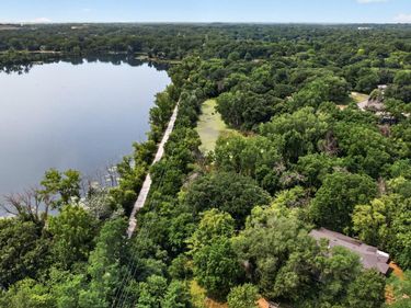 11833 Shady Oak Lane, Minnetonka, MN 55343