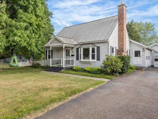 14 West Street, Essex Junction, VT 05452