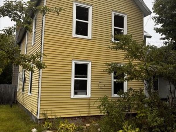 5 West High Street, Erving, MA 01344