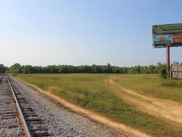 2925 Ellisville Blvd., Laurel, MS 39440